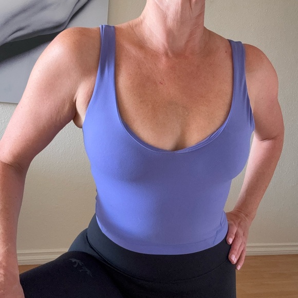 lululemon athletica Purple Crop Top align Sz 6 $70 - Picture 1 of 8